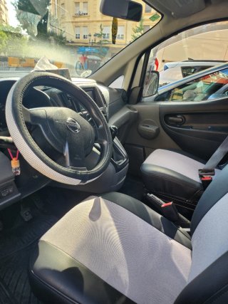 Nissan NV200 2010