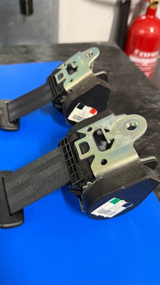 Cinturones Laterales Traseros Golf VI GTI