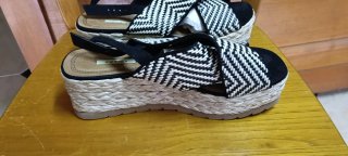 Sandalias de tacón cruzadas