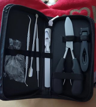 Cartera rosa y set de manicura con estuche!!!