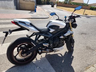 Triumph Street Triple 675 Blanca