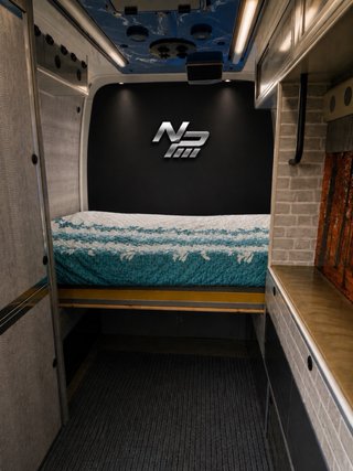 Mercedes-Benz Sprinter 2011