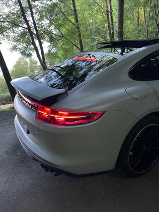 Porsche Panamera 4E-hibryd 2020