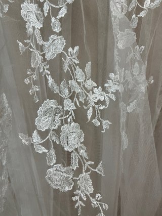 Vestido de Novia Encaje Beige/Blanco