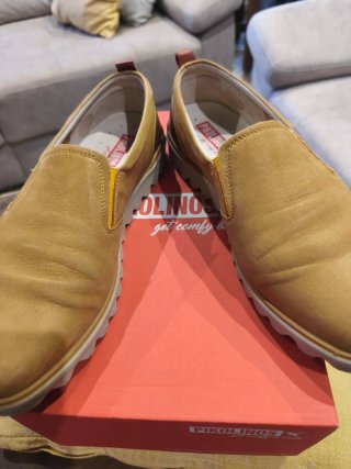 Zapatos Pikolinos Beige/Marrón.