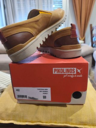 Zapatos Pikolinos Beige/Marrón.