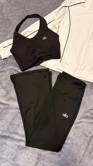 Conjunto deportivo Alo Yoga Talla M