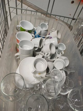 Tazas de porcelana y cristal