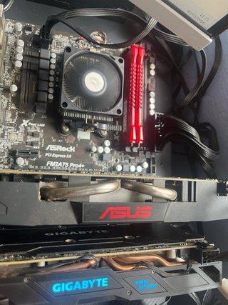 Placa base ASRock FM2A75 Pro4+ con procesador+ RAM