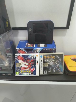 Nintendo 2DS Bundle Pokémon Y + Diamante