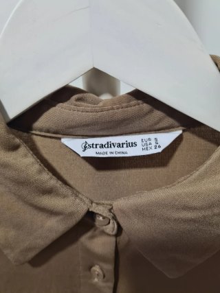 Sobrecamisa beige Stradivarius Talla S