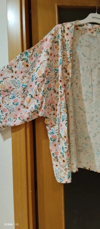 Chaqueta kimono Lefties floral talla única