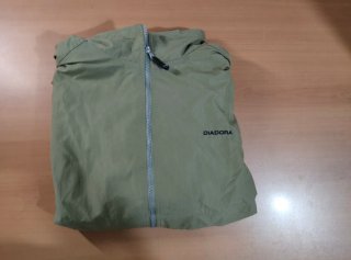 Chubasquero Diadora Verde Oliva