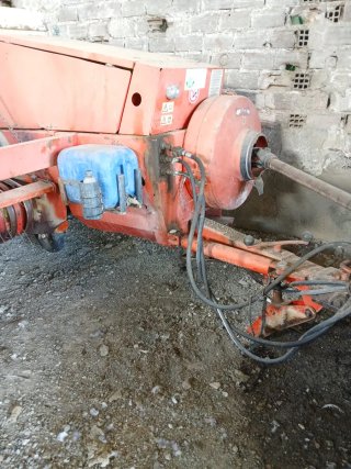 Rastrillo hilerador Welger 130