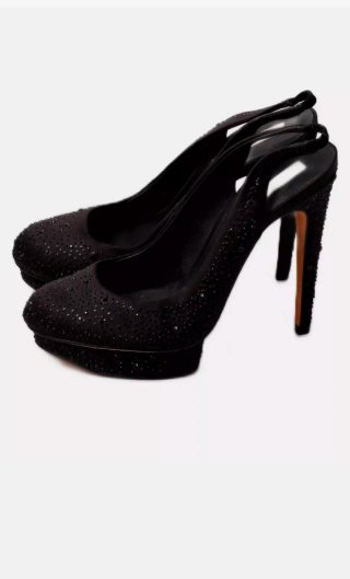 Zapatos de tacón negros con pedrería