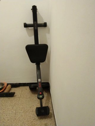 Máquina de remo cont calorías y sopt tablet.