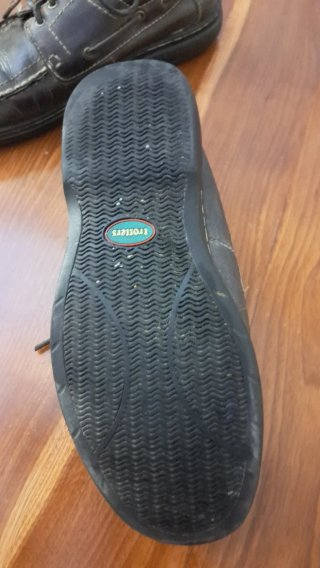 Zapatos náuticos de hombre marrones