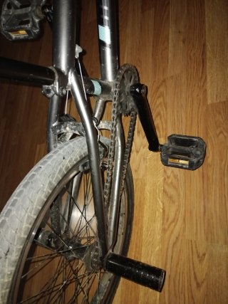 Bicicleta BMX negra
