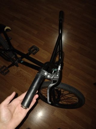 Bicicleta BMX negra