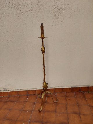 Lámpara de pie de latón