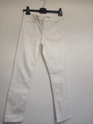 Conjunto Blusa Beige y Pantalón Blanco