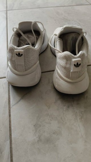 Scarpe Adidas uomo bianche e nere