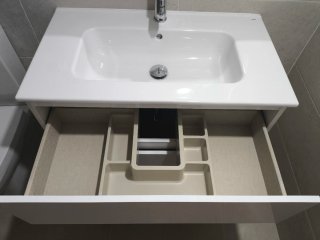 Mueble de baño con lavabo 80cm. Grifo no incluido.