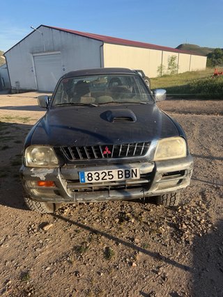 Mitsubishi L 200 2003
