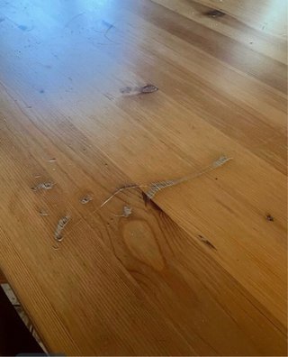 Mesa de comedor de madera y 4 sillas