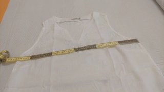 Blusón LLOYD'S blanco talla XL bordado