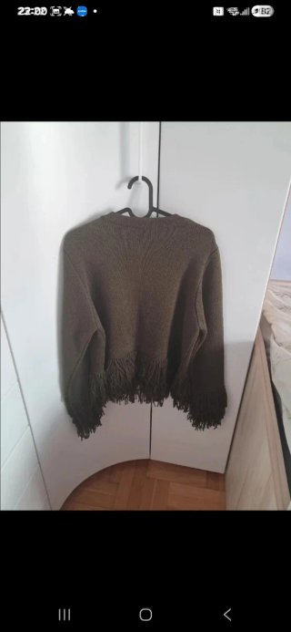 Cárdigan verde militar con flecos