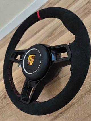 VOLANTE DEPORTIVO ESTILO PORSCHE 992 / GT3