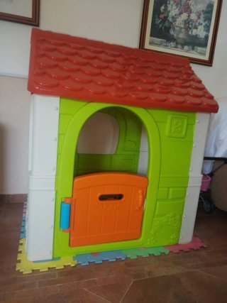 Casita de juguete infantil
