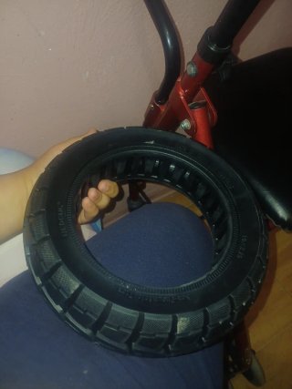 Rueda maciza negra