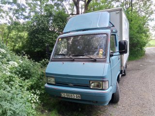 Nissan Trade Camper / Vehículo vivienda