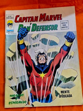 Lote 4 Cómics Clásicos Cap Marvel/ Dan Defensor