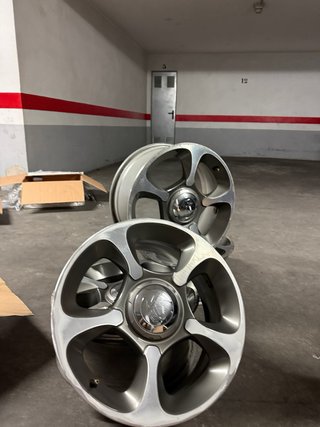 Llantas fiat 500 Abarth 17”punto y bravo