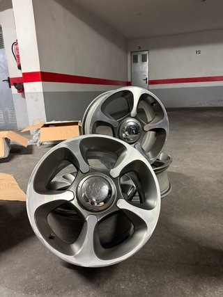 Llantas fiat 500 Abarth 17”punto y bravo