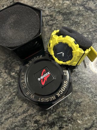 Reloj Casio G-Shock GBA-800 Amarillo