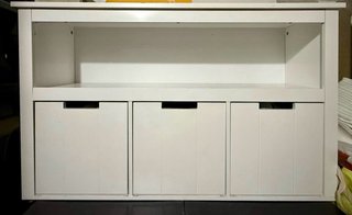 Aparador blanco de madera