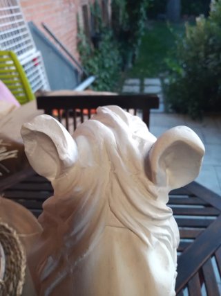 Cabeza de caballo de escayola