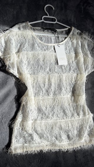 Blusa Zara encaje y flecos blanca