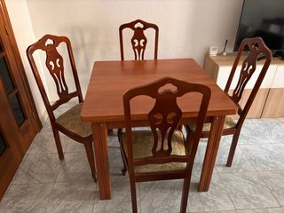 Juego de 4 sillas rústicas de madera