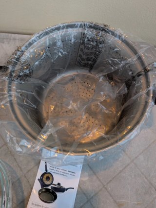 Pentola Ballarini antiaderente + colapasta – NUOVA