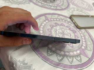 iPhone 12 Pro Max - Batería y altavoces