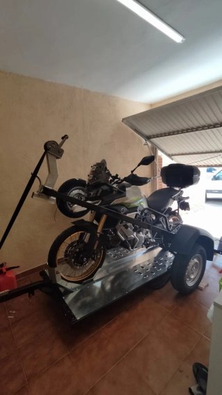 Remolque para moto.