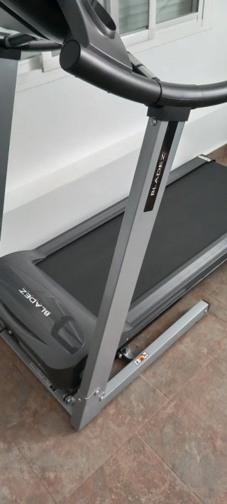 Cinta de Correr Bladez Fitness TR202i Gris