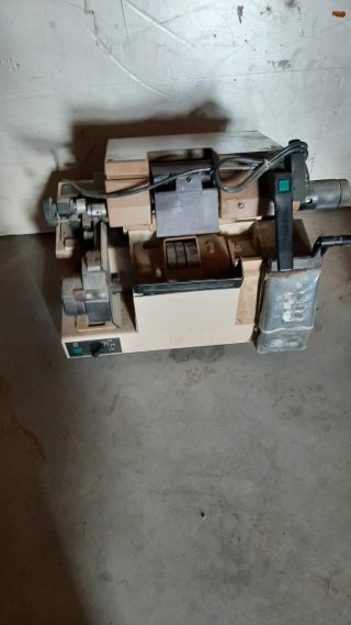 Máquinas ópticas Essilor