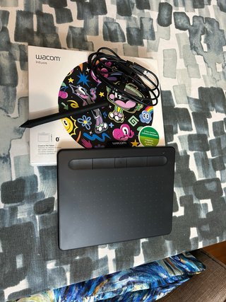 Wacom Intuos Creative Pen Tablet