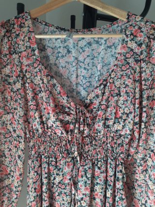 Vestido floral manga larga